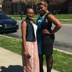 Meet your Posher, Felicia